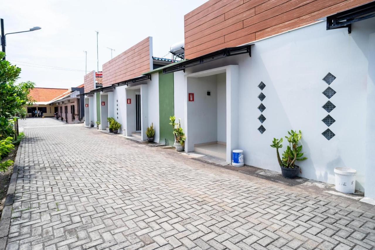 Hotel Koolkost Syariah Near Transmart Tegal Zewnętrze zdjęcie